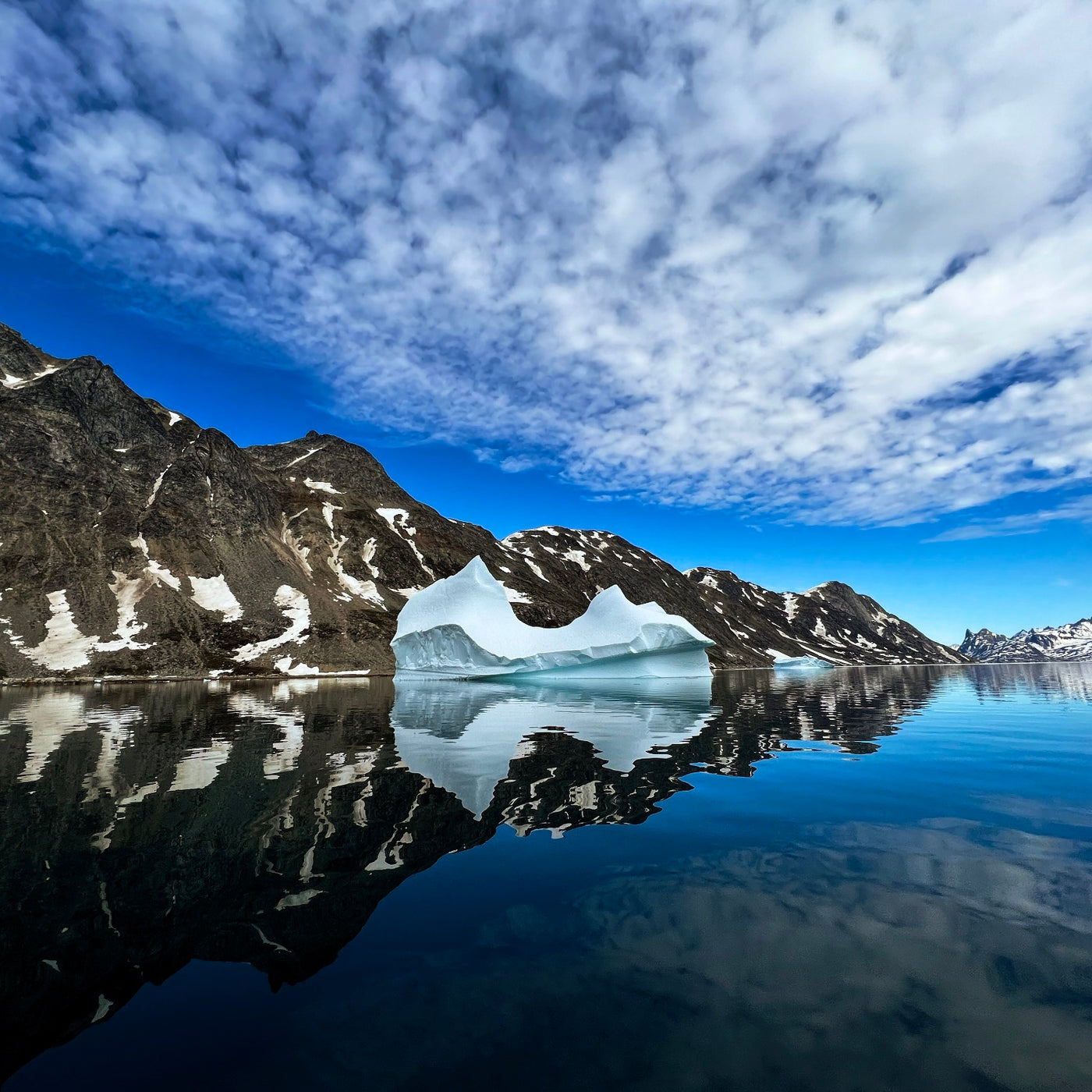 AMB56 Greenland: Underwater Icebergs