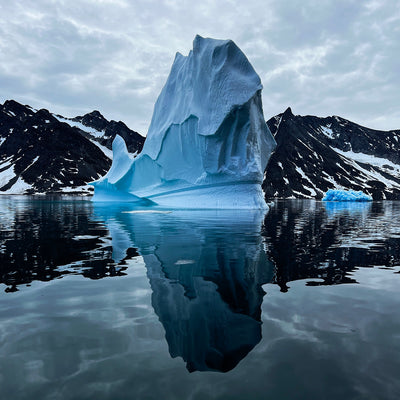 AMB56 Greenland: Underwater Icebergs